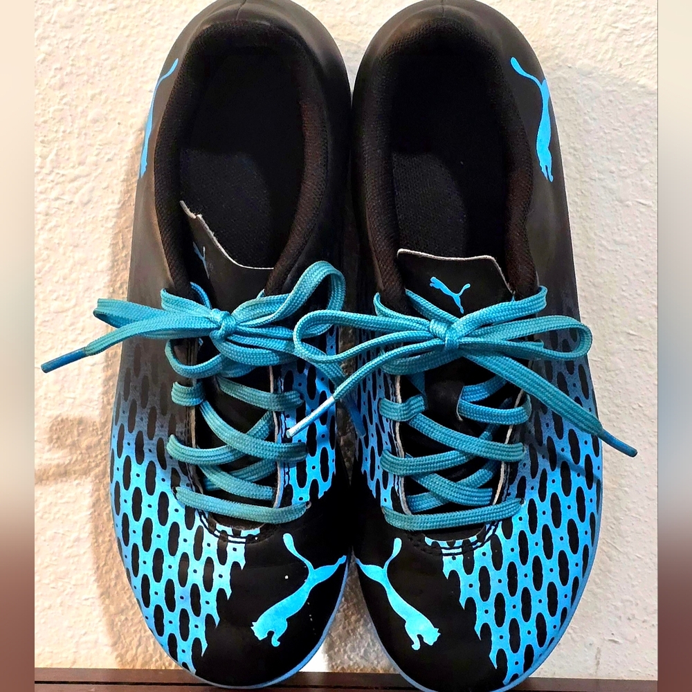 Kids Blue and Black Puma Sneaker size 4C